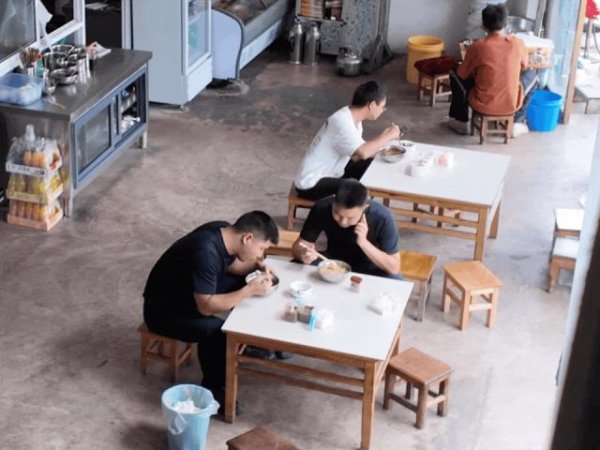 金谷子 一碗米线，为何收到两笔付款？